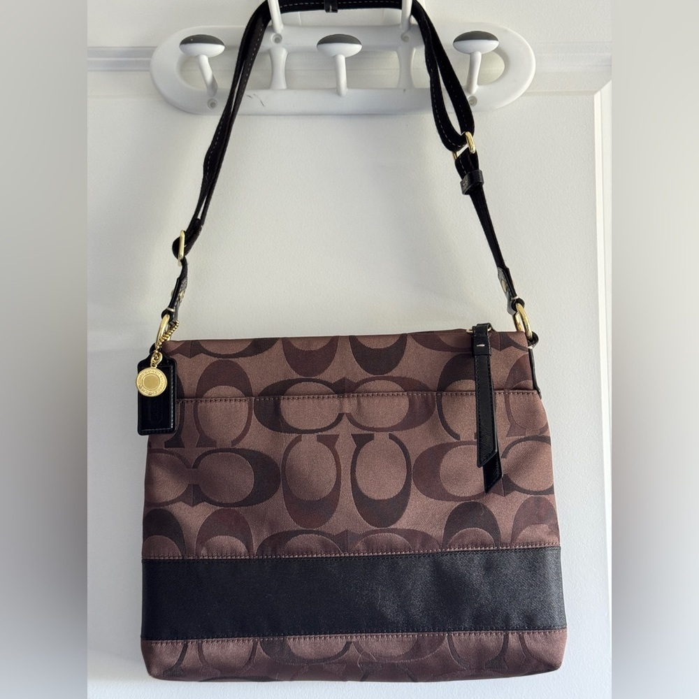 Coach‎ Signature Brown And Black Crossbody Bag With Leather Trim - Picture 4 of 13